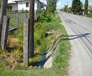 Fotogaléria / Autobusová zastávka č.d. 100 2013