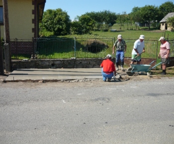 Fotogaléria / Autobusová zastávka č.d. 100 2013