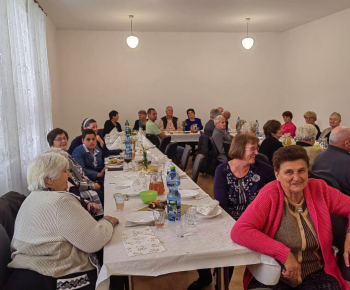 Fotogaléria / Posedenie seniorov pri príležitosti mesiaca úcty k