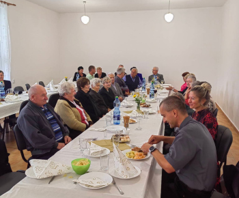 Fotogaléria / Posedenie seniorov pri príležitosti mesiaca úcty k