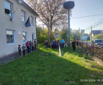 Aktuality / Stavanie mája